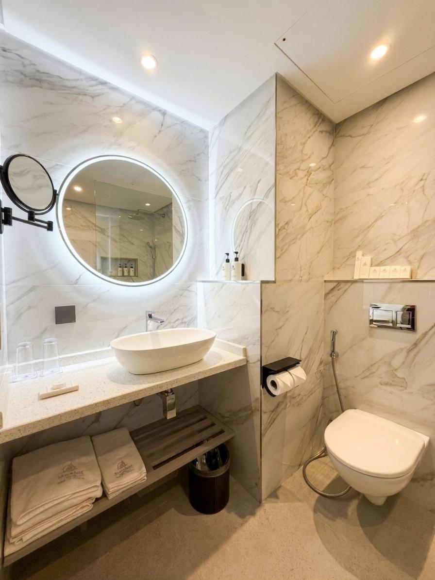 Deluxe Twin Room City View